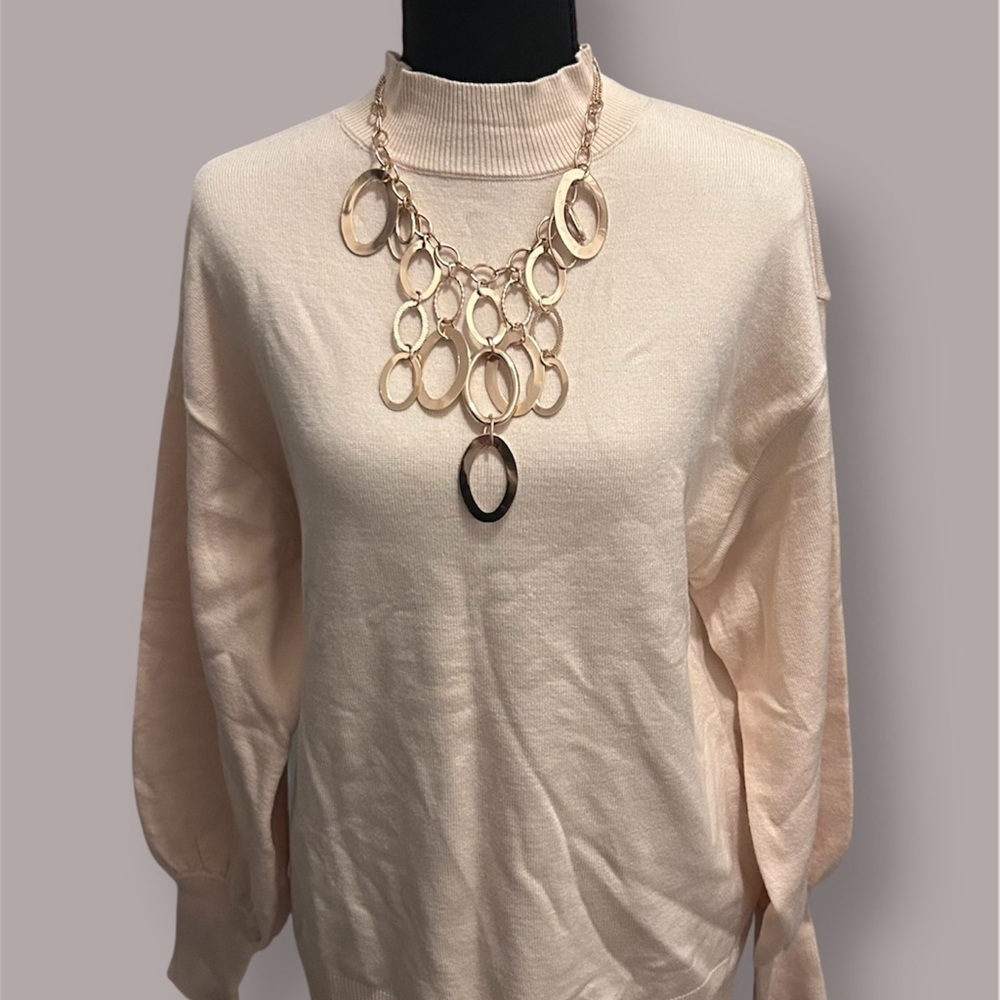 NWT Weaczzy Cream Mock Neck Turtleneck Sweater Size M